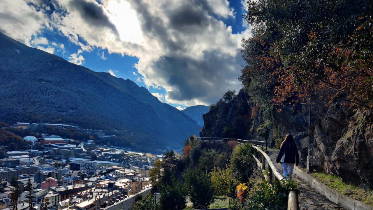 Vista de Andorra desde el paseo del Solà